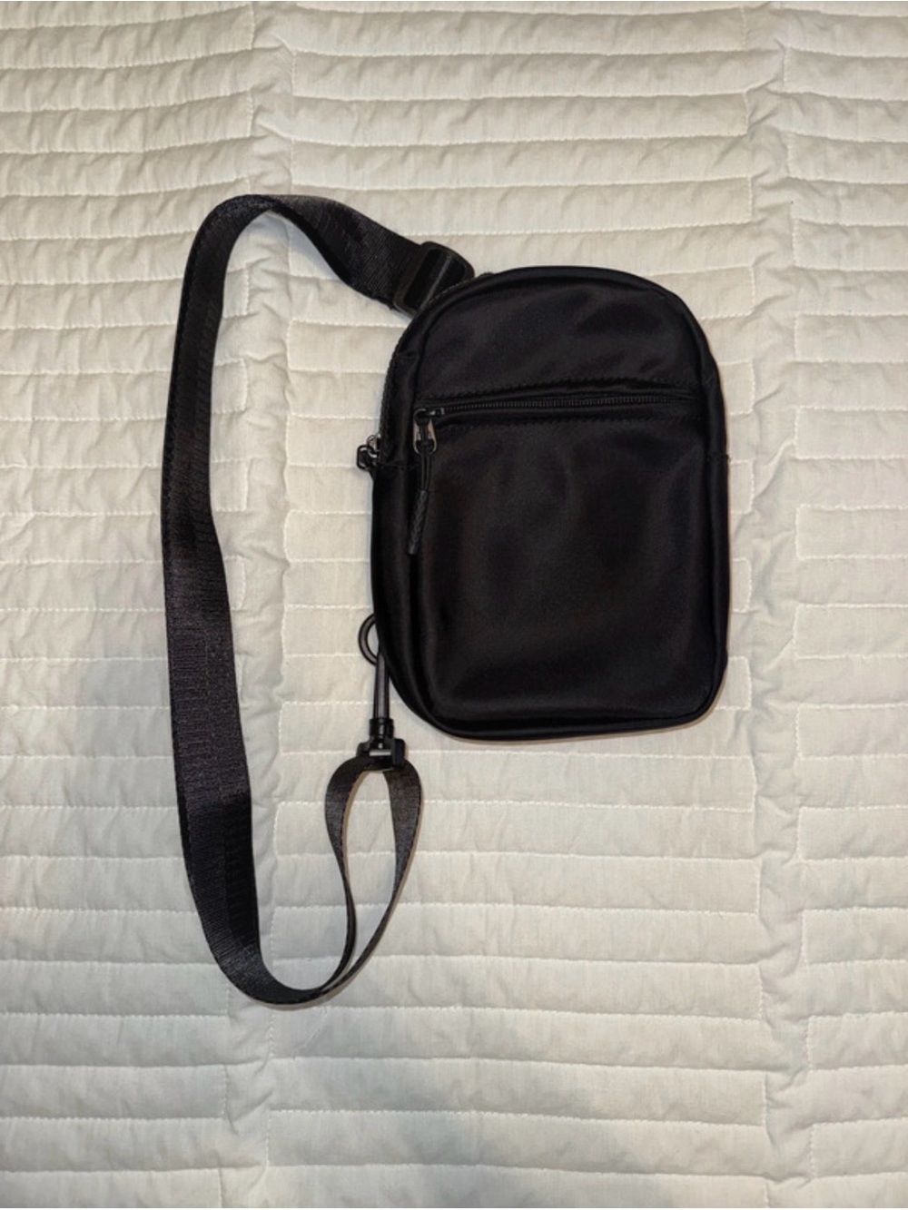 Unisex Black Crossbody Shoulder Bag 
- Unbranded